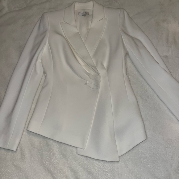 Tahari White Blazer and Skirt Set belted - Picture 11 of 16